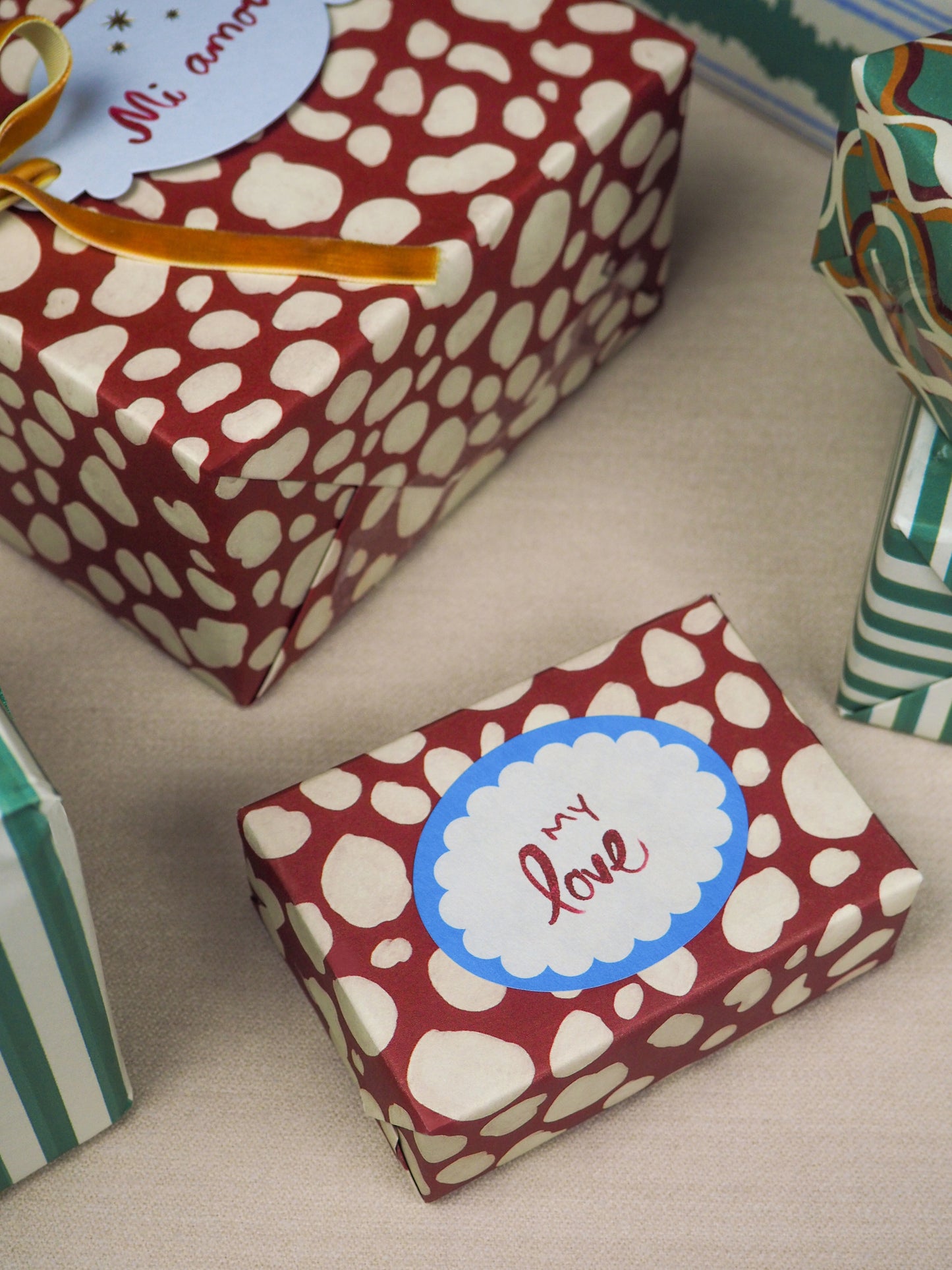 Scalloped Gift Tag Stickers, Blue
