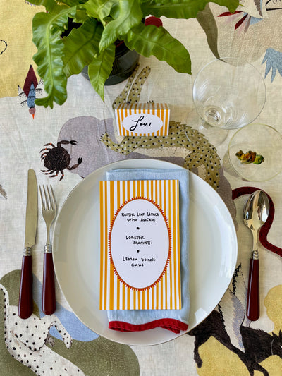 Stripes are a neutral placecards
